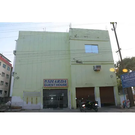 Sharda-Guest-House-Bodh-Gaya-Exterior