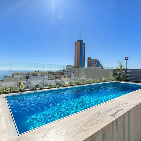 Jl-Hotel-Saint-Julians-Skyline