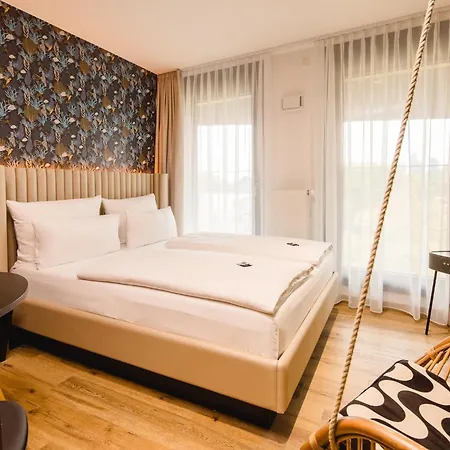 Rioca-Frankfurt-Posto-7-Aparthotel-Frankfurt-am-Main-Room