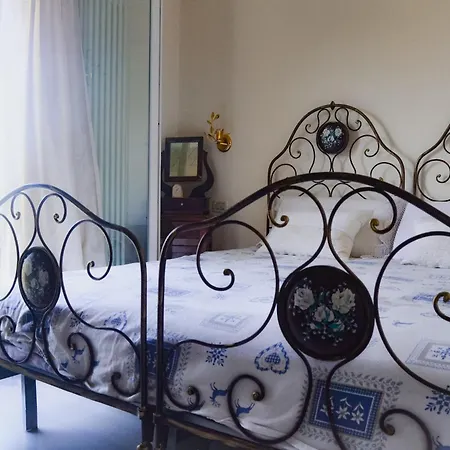 Lotus-Country-House-Crespellano-Room