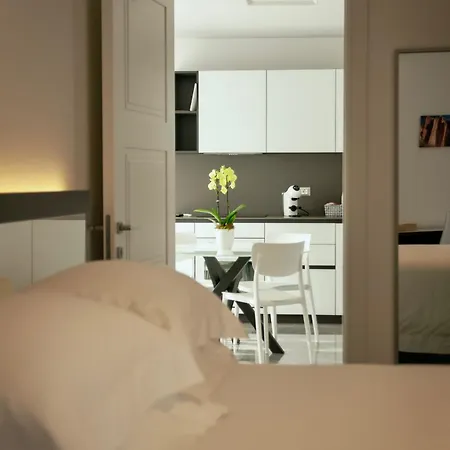 Letagghjate-Exclusive-Rooms-And-Suites-San-Giorgio-Ionico-Room