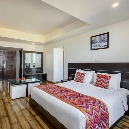 Sterling-Kufri-Hotel-Exterior