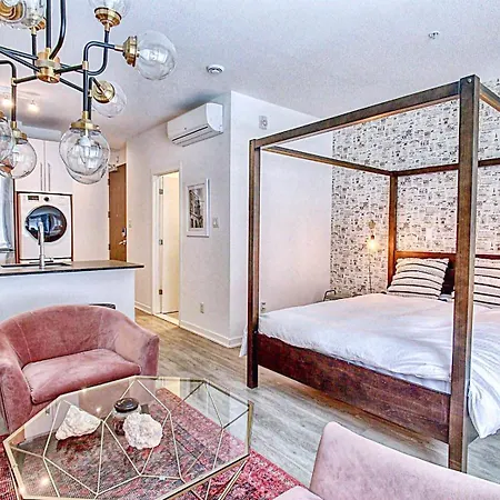 The-Downtown-Zando-Montreal-Room