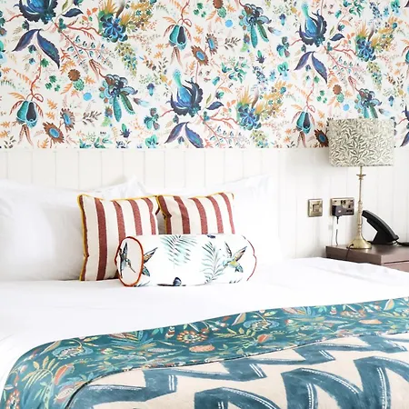 Hotel-Collingwood-BW-Signature-Collection-Bournemouth-Beds