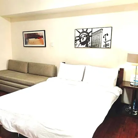 Mosaic-Tower-Aparthotel-Makati-City-Beds