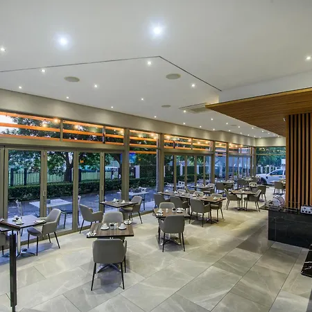 The-Capital-On-Bath-Hotel-Johannesburg-Business