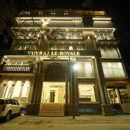 Yuvraj-Le-Royale-Hotel-Mysore-Exterior