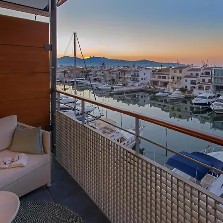 Hotel-Port-Salins-By-Pierre-Vacances-Empuriabrava-Amenities