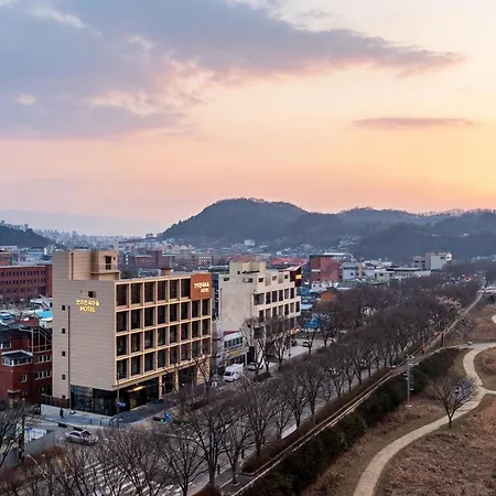 Hotel-Jeonju-Hanok-Village-Exterior