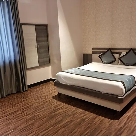 Hotel-Kiara-Eshosans-Palace-Shirdi-Room