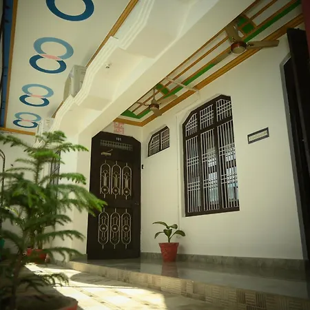 Shri-Narayanam-Guest-House-And-Home-Stay-Ayodhya-Exterior