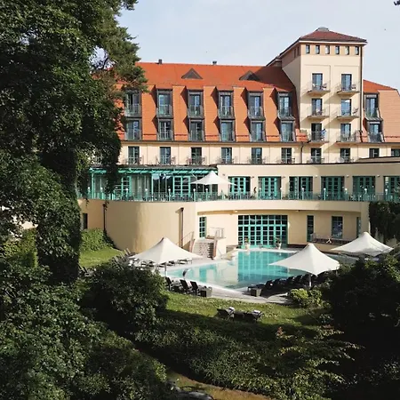 Precise-Resort-Scharmuetzelsee-Golf-Spa-Bad-Saarow-Exterior