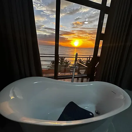 Couple-Suite-With-Ocean-View-Relaxing-Tub-Batangas-Lobo-Amenities