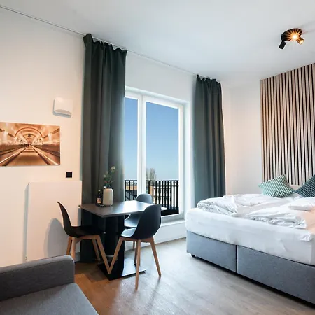 Homaris-Apartments-Winterhude-Hamburg-Room