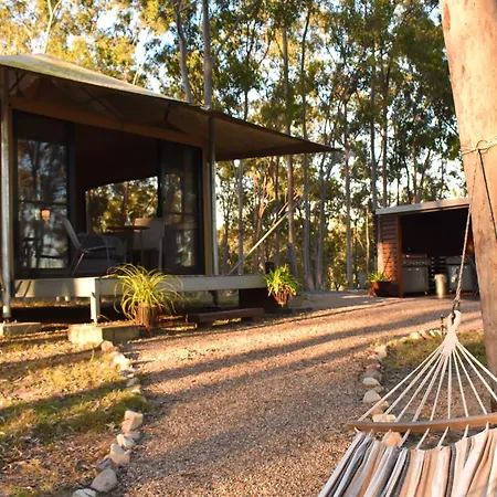 KetchupS-Bank-Glamping-Villa-Boonah-Exterior