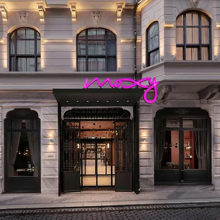 Moxy-Istanbul-Taksim-By-Marriott-Bonvoy-Hotel-Exterior