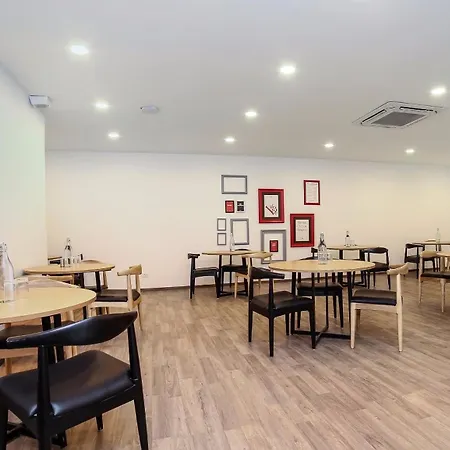 Hotel-O-Qotel-Hotel-Chhatarpur-New-Delhi-Business