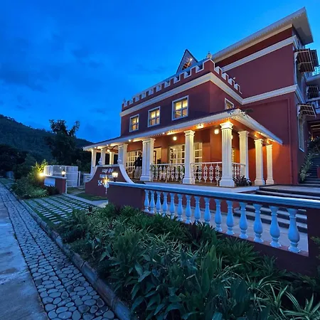 Summer-House-Nandi-Foothills-Exterior