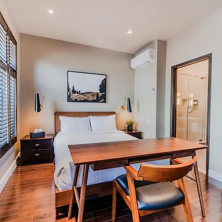 Self-Check-In-Boutique-Hotel-Quartier-Latin-Room-302-Montreal-Room
