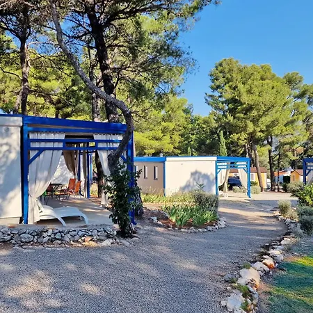 Aminess-Planet-Camping-Port9-Holiday-Homes-Korcula-Town-Amenities