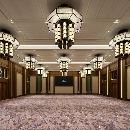 Waldorf-Astoria-Osaka-Hotel-Exterior