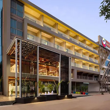 Ramada-Encore-By-Wyndham-Viramgam-Exterior