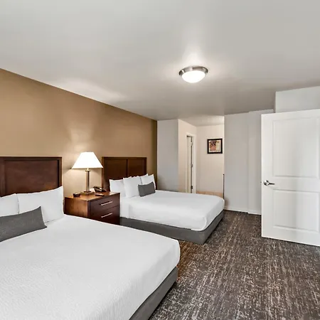Ledgestone-Suites-Hotel-Yakima-Room