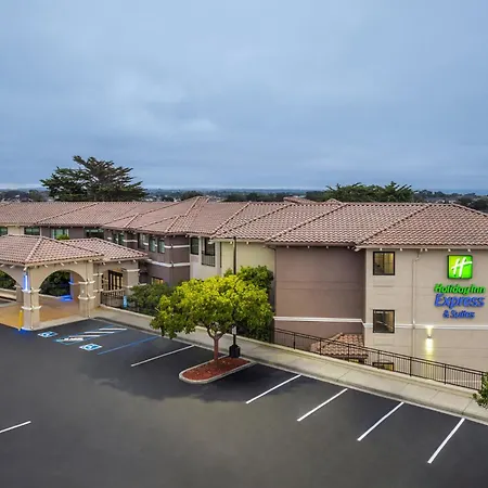 Holiday-Inn-Express-Hotel-Suites-Marina-By-Ihg-Exterior