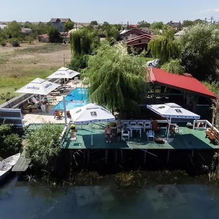 Casa-Mariana-Hotel-Murighiol-Exterior