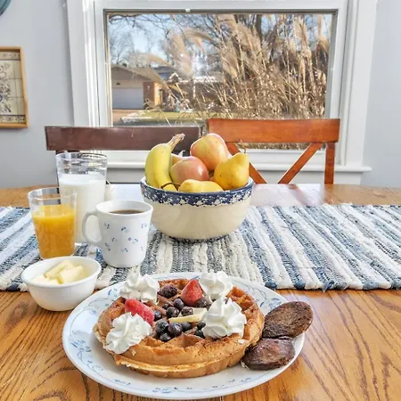 True-Bed-And-Breakfast-Made-Fresh-By-Grandma-Bed-Breakfast-Frankenmuth-Food