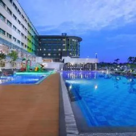 Ck-Tanjungpinang-Hotel-And-Convention-Centre-Skyline