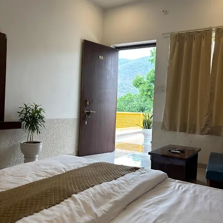 Hariom-Tatsat-Retreat-Hotel-Pushkar-Room