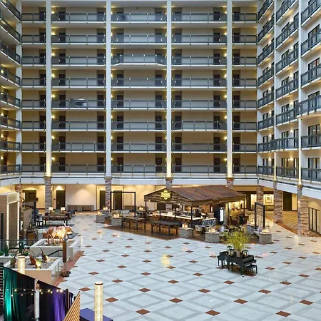 Renaissance-Austin-Hotel-Exterior