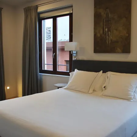 San-Gines-Rooms-Self-Check-In-Toledo-Room