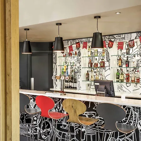 Ibis-Coventry-Centre-Hotel-Macro-Details