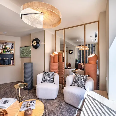 O-Lysee-Hotel-Paris-Room