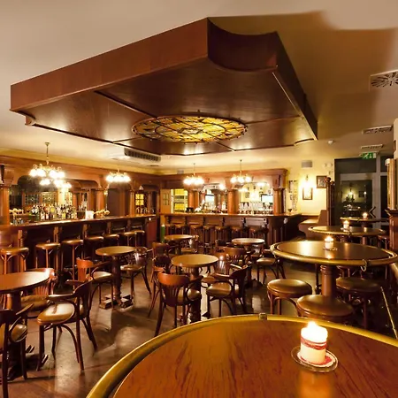 Qubus-Hotel-Legnica-Fast-Food