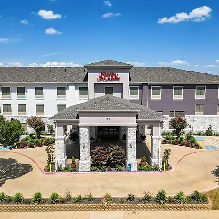 Hampton-Inn-Suites-Denton-Exterior