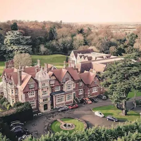 Pendley-Manor-Hotel-Tring-Exterior