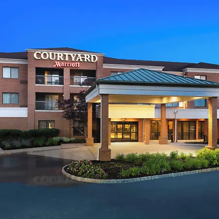 Courtyard-By-Marriott-West-Orange-Hotel-Exterior