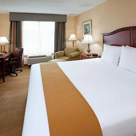 Fairfield-Inn-Suites-By-Marriott-Bridgewater-Branchburg-Somerville-Room