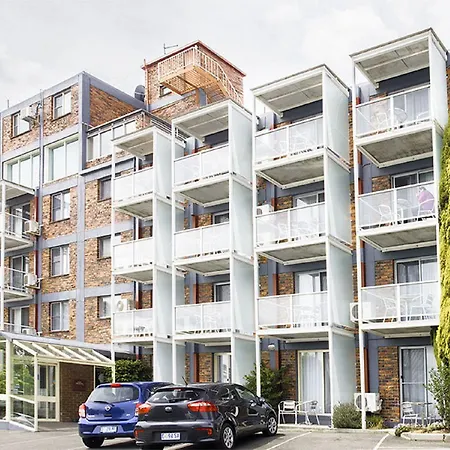 Adina-Place-Motel-Apartments-Launceston-Exterior