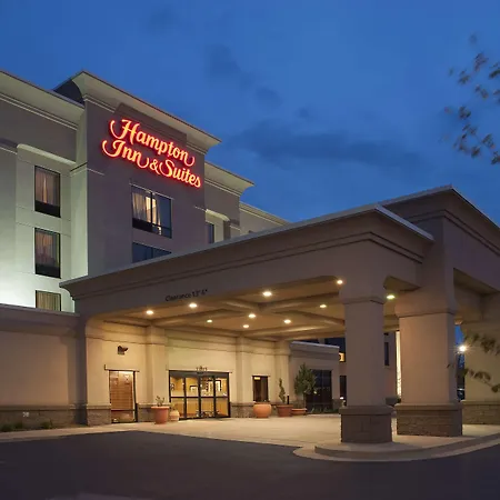 Hampton-Inn-And-Suites-Indianapolis-Fishers-Exterior