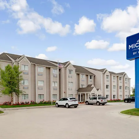 Microtel-Inn-Suites-By-Wyndham-Bellevue-Exterior