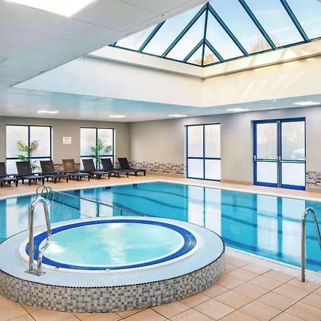 Mercure-Birmingham-West-Hotel-West-Bromwich-Swimming-Pool