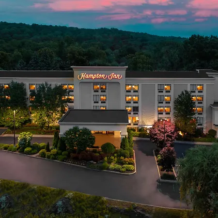 Hampton-Inn-Danbury-Exterior