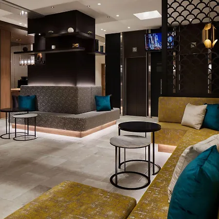 The-B-Akasaka-Mitsuke-Hotel-Tokyo-Interior