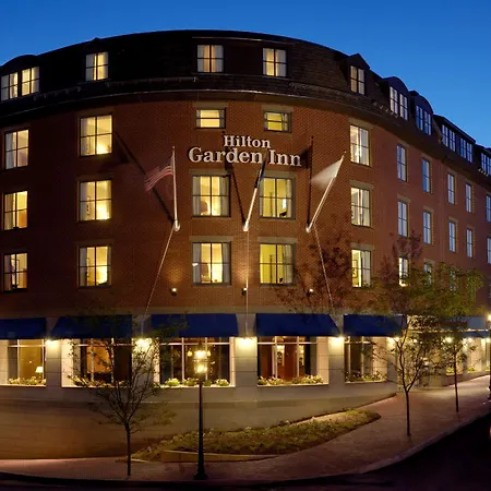 Hilton-Garden-Inn-Portsmouth-Downtown-Exterior