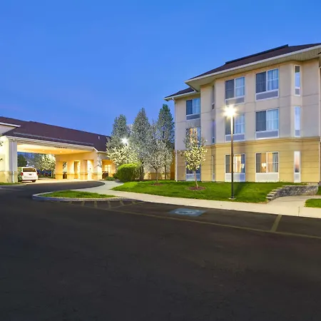 Homewood-Suites-By-Hilton-Ithaca-Exterior