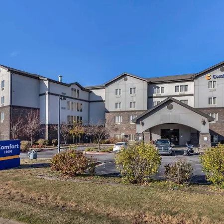 Comfort-Inn-Bentonville-Crystal-Bridges-Exterior